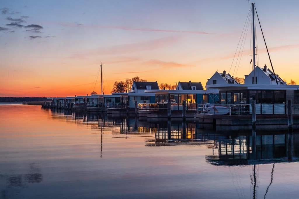 Floatinghouses Peenemuende Exterior photo