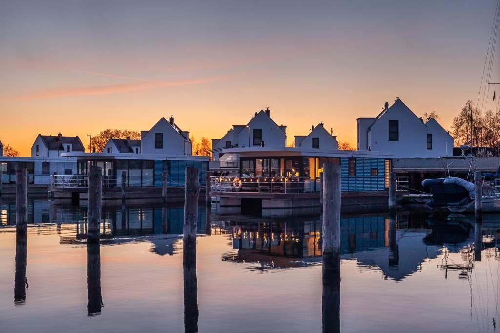Floatinghouses Peenemuende Exterior photo